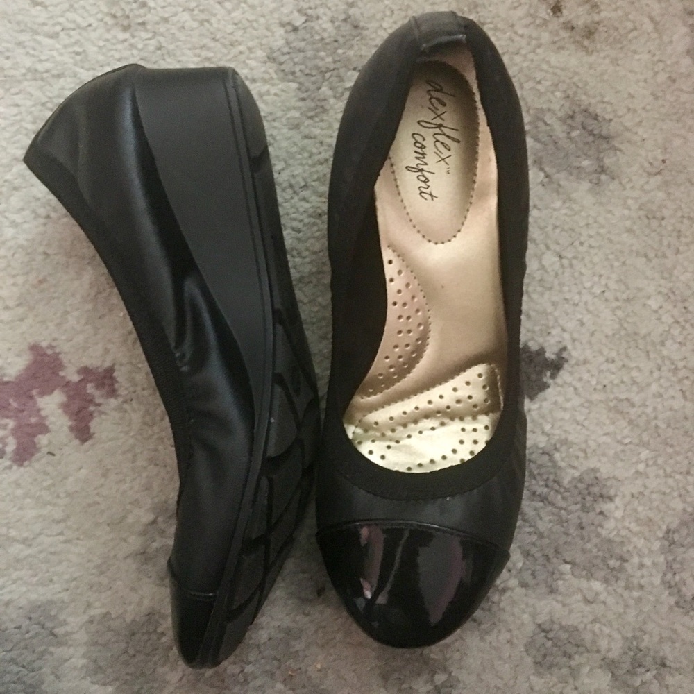 Dexflex comfort wedge flats